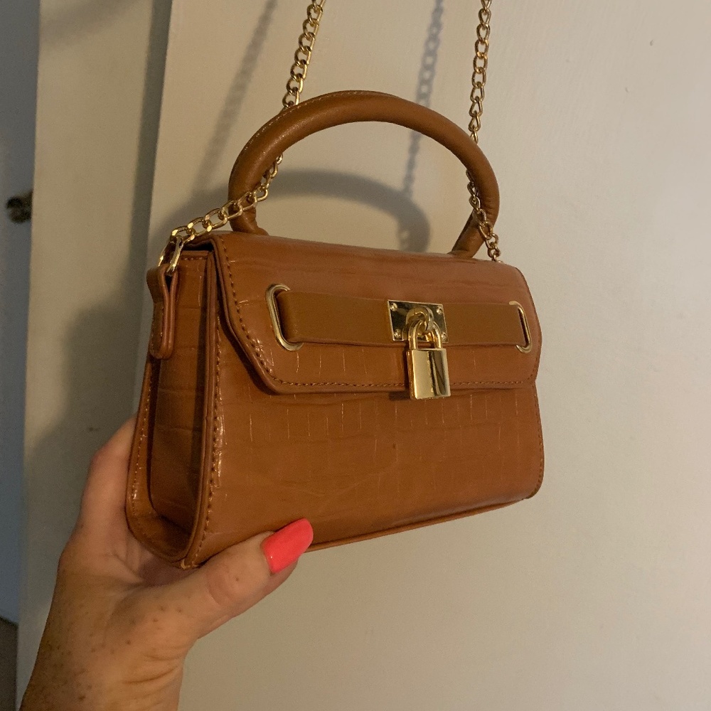 Trendy *small* crossbody purse